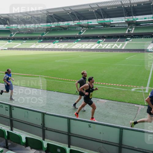 13.09.2026 - 21. swb-Marathon Bremen Michael Burmester http://msf.ph/oto/10488410 13.09.2026 10:26:28 Laufen im Stadion 10096, 10143, 10172, 10210, 10214, 10228, 10231, 10289, 10312, 10318, 10319, 10336, 10342, 10346, 10352, 10398, 10436, 10445, 10447, 10454, 10464, 10489, 10504, 10514, 10536, 10541, 10583, 10628, 10638, 10735, 10742, 10744, 10806, 10807, 10861, 10866, 10873, 10956, 10987, 10988, 10992, 11015, 11019, 11020, 11060, 11063, 11088, 11108, 11110, 11130, 11135, 11155, 11187, 11193, 11199, 11209, 11232, 11312, 11447, 11468, 11615, 11758, 13509 meine-sportfotos.de