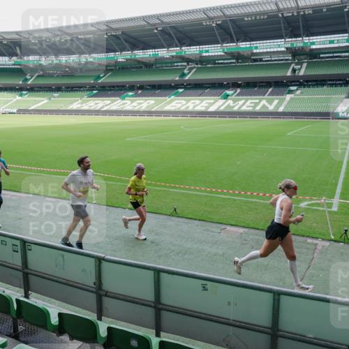 13.09.2026 - 21. swb-Marathon Bremen Michael Burmester http://msf.ph/oto/10488424 13.09.2026 10:26:48 Laufen im Stadion 10096, 10142, 10172, 10210, 10214, 10228, 10231, 10269, 10289, 10310, 10312, 10318, 10319, 10342, 10346, 10352, 10398, 10436, 10445, 10447, 10454, 10464, 10489, 10504, 10514, 10536, 10541, 10566, 10583, 10628, 10638, 10735, 10742, 10744, 10806, 10807, 10866, 10873, 10897, 10898, 10956, 10987, 10988, 10992, 11015, 11019, 11020, 11060, 11063, 11088, 11108, 11110, 11130, 11135, 11148, 11155, 11187, 11193, 11196, 11199, 11209, 11232, 11312, 11447 meine-sportfotos.de
