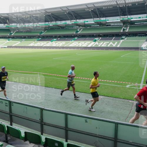 13.09.2026 - 21. swb-Marathon Bremen Michael Burmester http://msf.ph/oto/10488430 13.09.2026 10:27:00 Laufen im Stadion 10096, 10142, 10172, 10210, 10214, 10228, 10231, 10269, 10289, 10310, 10318, 10319, 10342, 10346, 10352, 10398, 10436, 10445, 10447, 10454, 10464, 10489, 10504, 10514, 10536, 10541, 10566, 10583, 10628, 10638, 10735, 10742, 10744, 10806, 10807, 10846, 10860, 10866, 10873, 10897, 10898, 10956, 10987, 10992, 11015, 11019, 11060, 11063, 11076, 11088, 11110, 11111, 11130, 11135, 11148, 11155, 11187, 11193, 11196, 11199, 11209, 11232, 11312 meine-sportfotos.de