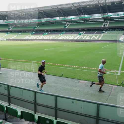 13.09.2026 - 21. swb-Marathon Bremen Michael Burmester http://msf.ph/oto/10488431 13.09.2026 10:27:01 Laufen im Stadion 10096, 10142, 10172, 10210, 10214, 10228, 10231, 10269, 10289, 10310, 10318, 10319, 10342, 10346, 10352, 10398, 10436, 10445, 10447, 10454, 10464, 10489, 10504, 10514, 10536, 10541, 10566, 10583, 10628, 10638, 10735, 10742, 10744, 10806, 10807, 10846, 10860, 10866, 10873, 10897, 10898, 10956, 10987, 10992, 11015, 11019, 11060, 11063, 11076, 11088, 11110, 11111, 11130, 11135, 11148, 11155, 11187, 11193, 11196, 11199, 11209, 11232, 11312 meine-sportfotos.de