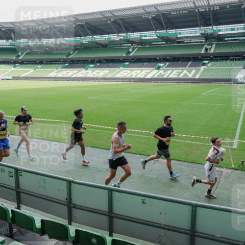 13.09.2026 - 21. swb-Marathon Bremen Michael Burmester http://msf.ph/oto/10488436 13.09.2026 10:27:06 Laufen im Stadion 10096, 10142, 10172, 10210, 10214, 10223, 10228, 10231, 10269, 10289, 10310, 10318, 10319, 10342, 10352, 10398, 10436, 10445, 10447, 10454, 10464, 10489, 10504, 10514, 10536, 10541, 10566, 10583, 10628, 10638, 10735, 10742, 10744, 10806, 10807, 10846, 10860, 10866, 10873, 10897, 10898, 10956, 10987, 10992, 11015, 11019, 11060, 11063, 11076, 11088, 11110, 11111, 11130, 11135, 11148, 11155, 11187, 11193, 11196, 11199, 11209, 11232 meine-sportfotos.de