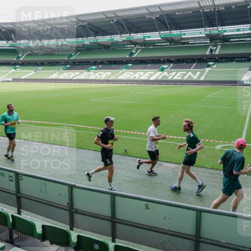 13.09.2026 - 21. swb-Marathon Bremen Michael Burmester http://msf.ph/oto/10488444 13.09.2026 10:27:17 Laufen im Stadion 10096, 10142, 10172, 10189, 10210, 10214, 10223, 10228, 10231, 10269, 10289, 10293, 10310, 10318, 10319, 10352, 10393, 10398, 10436, 10445, 10447, 10454, 10464, 10489, 10504, 10508, 10514, 10536, 10541, 10566, 10583, 10594, 10628, 10638, 10735, 10744, 10806, 10807, 10846, 10860, 10866, 10873, 10897, 10898, 10917, 10956, 10987, 10992, 11015, 11060, 11063, 11076, 11110, 11111, 11130, 11135, 11148, 11155, 11187, 11193, 11196, 11199, 11209, 11232 meine-sportfotos.de