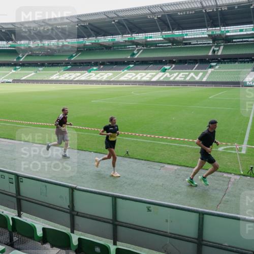 13.09.2026 - 21. swb-Marathon Bremen Michael Burmester http://msf.ph/oto/10488447 13.09.2026 10:27:20 Laufen im Stadion 10096, 10142, 10172, 10189, 10210, 10214, 10223, 10228, 10231, 10269, 10289, 10293, 10310, 10318, 10319, 10329, 10352, 10393, 10398, 10436, 10445, 10447, 10454, 10464, 10489, 10504, 10508, 10514, 10536, 10541, 10566, 10583, 10594, 10628, 10638, 10735, 10744, 10806, 10807, 10846, 10860, 10866, 10873, 10897, 10898, 10917, 10956, 10987, 10992, 11015, 11060, 11063, 11076, 11110, 11111, 11130, 11135, 11148, 11155, 11187, 11193, 11196, 11199, 11209, 11232 meine-sportfotos.de