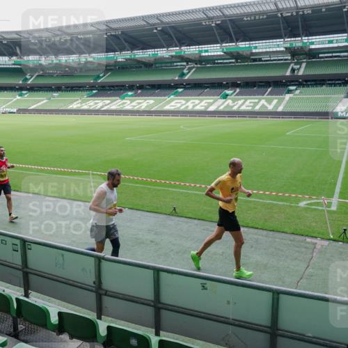 13.09.2026 - 21. swb-Marathon Bremen Michael Burmester http://msf.ph/oto/10488454 13.09.2026 10:27:27 Laufen im Stadion 10096, 10142, 10172, 10189, 10210, 10214, 10223, 10228, 10231, 10269, 10270, 10289, 10293, 10310, 10318, 10319, 10329, 10352, 10393, 10436, 10445, 10447, 10454, 10464, 10489, 10504, 10508, 10514, 10536, 10541, 10566, 10583, 10594, 10628, 10638, 10735, 10744, 10807, 10814, 10846, 10860, 10866, 10873, 10897, 10898, 10917, 10956, 10992, 11015, 11060, 11063, 11076, 11092, 11110, 11111, 11130, 11135, 11148, 11155, 11187, 11193, 11196, 11199, 11209, 11232 meine-sportfotos.de