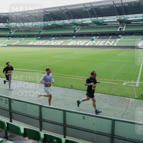 13.09.2026 - 21. swb-Marathon Bremen Michael Burmester http://msf.ph/oto/10488457 13.09.2026 10:27:31 Laufen im Stadion 10096, 10142, 10172, 10189, 10210, 10214, 10223, 10228, 10231, 10269, 10270, 10289, 10293, 10310, 10318, 10319, 10329, 10352, 10393, 10436, 10445, 10447, 10454, 10464, 10489, 10504, 10508, 10514, 10536, 10541, 10566, 10583, 10594, 10628, 10638, 10735, 10744, 10770, 10807, 10814, 10846, 10860, 10866, 10873, 10897, 10898, 10917, 10956, 10992, 11015, 11060, 11063, 11076, 11092, 11110, 11111, 11130, 11135, 11148, 11155, 11193, 11196, 11199, 11209, 11232 meine-sportfotos.de