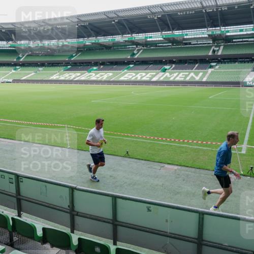13.09.2026 - 21. swb-Marathon Bremen Michael Burmester http://msf.ph/oto/10488460 13.09.2026 10:27:35 Laufen im Stadion 10096, 10142, 10172, 10189, 10210, 10214, 10223, 10231, 10269, 10270, 10289, 10293, 10310, 10318, 10319, 10329, 10352, 10393, 10436, 10445, 10447, 10464, 10489, 10504, 10508, 10514, 10536, 10541, 10566, 10583, 10594, 10628, 10638, 10735, 10744, 10770, 10807, 10814, 10846, 10860, 10866, 10873, 10897, 10898, 10917, 10956, 10992, 11015, 11060, 11063, 11076, 11092, 11110, 11111, 11130, 11135, 11148, 11155, 11193, 11196, 11199, 11209, 11232 meine-sportfotos.de