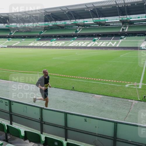 13.09.2026 - 21. swb-Marathon Bremen Michael Burmester http://msf.ph/oto/10488467 13.09.2026 10:27:46 Laufen im Stadion 10096, 10142, 10172, 10189, 10214, 10223, 10231, 10269, 10270, 10289, 10293, 10294, 10310, 10316, 10318, 10319, 10329, 10352, 10393, 10436, 10445, 10464, 10489, 10504, 10508, 10514, 10536, 10538, 10541, 10544, 10566, 10583, 10594, 10628, 10638, 10655, 10709, 10744, 10770, 10807, 10814, 10846, 10860, 10873, 10897, 10898, 10917, 10956, 10992, 10993, 11058, 11060, 11063, 11076, 11087, 11092, 11110, 11111, 11130, 11135, 11148, 11193, 11196 meine-sportfotos.de