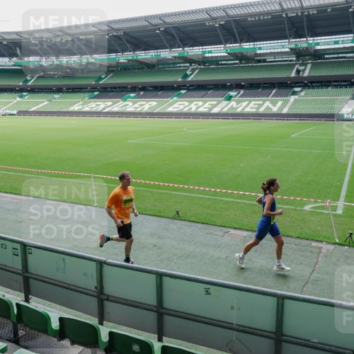 13.09.2026 - 21. swb-Marathon Bremen Michael Burmester http://msf.ph/oto/10488470 13.09.2026 10:27:50 Laufen im Stadion 10096, 10142, 10172, 10189, 10214, 10223, 10231, 10269, 10270, 10289, 10293, 10294, 10310, 10316, 10318, 10319, 10329, 10352, 10393, 10436, 10445, 10464, 10489, 10504, 10508, 10514, 10536, 10538, 10541, 10544, 10566, 10583, 10594, 10628, 10638, 10655, 10709, 10744, 10770, 10807, 10814, 10846, 10860, 10873, 10897, 10898, 10917, 10956, 10992, 10993, 11058, 11060, 11063, 11076, 11087, 11092, 11110, 11111, 11130, 11135, 11148, 11193, 11196 meine-sportfotos.de