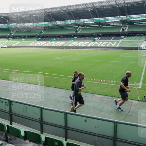 13.09.2026 - 21. swb-Marathon Bremen Michael Burmester http://msf.ph/oto/10488479 13.09.2026 10:28:09 Laufen im Stadion 10096, 10142, 10170, 10172, 10189, 10223, 10231, 10267, 10269, 10270, 10289, 10293, 10294, 10310, 10316, 10319, 10329, 10393, 10421, 10464, 10489, 10504, 10508, 10514, 10525, 10538, 10544, 10566, 10583, 10594, 10628, 10638, 10655, 10709, 10739, 10744, 10770, 10814, 10835, 10846, 10860, 10873, 10876, 10897, 10898, 10910, 10917, 10923, 10956, 10992, 10993, 11005, 11007, 11018, 11035, 11058, 11060, 11063, 11076, 11087, 11092, 11110, 11111, 11148, 11193, 11196 meine-sportfotos.de
