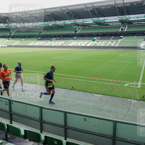 13.09.2026 - 21. swb-Marathon Bremen Michael Burmester http://msf.ph/oto/10488491 13.09.2026 10:28:30 Laufen im Stadion 10142, 10170, 10183, 10189, 10200, 10223, 10267, 10269, 10270, 10293, 10294, 10310, 10316, 10329, 10348, 10393, 10421, 10426, 10489, 10508, 10525, 10538, 10544, 10566, 10594, 10655, 10709, 10739, 10763, 10770, 10814, 10835, 10840, 10846, 10860, 10876, 10897, 10898, 10910, 10917, 10923, 10993, 11005, 11007, 11018, 11035, 11058, 11060, 11076, 11087, 11092, 11110, 11111, 11148, 11196 meine-sportfotos.de