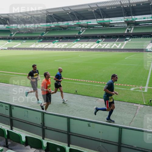 13.09.2026 - 21. swb-Marathon Bremen Michael Burmester http://msf.ph/oto/10488492 13.09.2026 10:28:31 Laufen im Stadion 10142, 10170, 10183, 10189, 10200, 10223, 10267, 10269, 10270, 10293, 10294, 10310, 10316, 10329, 10348, 10393, 10421, 10426, 10489, 10508, 10525, 10538, 10544, 10566, 10594, 10655, 10709, 10739, 10763, 10770, 10814, 10835, 10840, 10846, 10860, 10876, 10897, 10898, 10910, 10917, 10923, 10993, 11005, 11007, 11018, 11035, 11058, 11060, 11076, 11087, 11092, 11110, 11111, 11148, 11196 meine-sportfotos.de