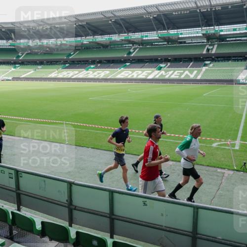 13.09.2026 - 21. swb-Marathon Bremen Michael Burmester http://msf.ph/oto/10488501 13.09.2026 10:28:40 Laufen im Stadion 10142, 10170, 10183, 10189, 10200, 10223, 10267, 10269, 10270, 10293, 10294, 10310, 10316, 10329, 10348, 10381, 10393, 10421, 10426, 10508, 10525, 10537, 10538, 10544, 10566, 10594, 10655, 10709, 10739, 10763, 10770, 10814, 10835, 10840, 10846, 10860, 10876, 10897, 10898, 10910, 10917, 10923, 10966, 10993, 11005, 11007, 11018, 11035, 11058, 11076, 11087, 11092, 11109, 11111, 11148, 11196 meine-sportfotos.de