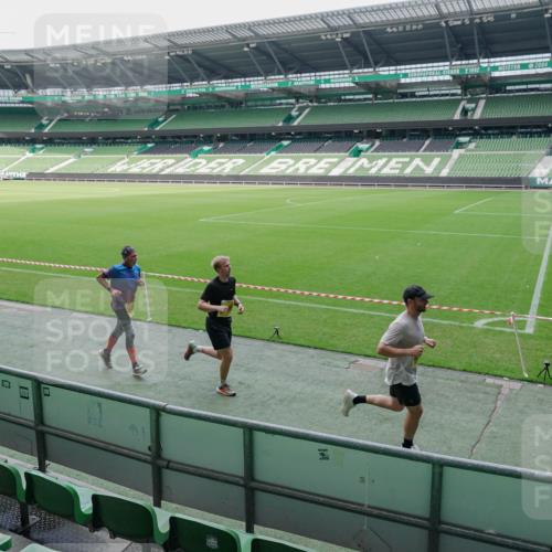 13.09.2026 - 21. swb-Marathon Bremen Michael Burmester http://msf.ph/oto/10488509 13.09.2026 10:28:49 Laufen im Stadion 10162, 10170, 10183, 10189, 10200, 10218, 10223, 10253, 10267, 10270, 10293, 10294, 10316, 10329, 10334, 10348, 10381, 10393, 10421, 10426, 10508, 10525, 10537, 10538, 10544, 10594, 10655, 10709, 10739, 10763, 10770, 10814, 10825, 10835, 10840, 10846, 10860, 10876, 10910, 10917, 10923, 10966, 10993, 11005, 11007, 11018, 11035, 11058, 11076, 11087, 11092, 11109, 11111, 11148 meine-sportfotos.de