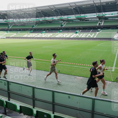 13.09.2026 - 21. swb-Marathon Bremen Michael Burmester http://msf.ph/oto/10488513 13.09.2026 10:28:55 Laufen im Stadion 10162, 10170, 10183, 10189, 10200, 10218, 10223, 10253, 10267, 10270, 10293, 10294, 10316, 10329, 10334, 10348, 10381, 10393, 10421, 10426, 10508, 10525, 10537, 10538, 10544, 10594, 10655, 10709, 10739, 10763, 10770, 10814, 10825, 10835, 10840, 10846, 10860, 10876, 10910, 10917, 10923, 10966, 10993, 11005, 11007, 11018, 11035, 11058, 11076, 11087, 11092, 11109, 11111 meine-sportfotos.de