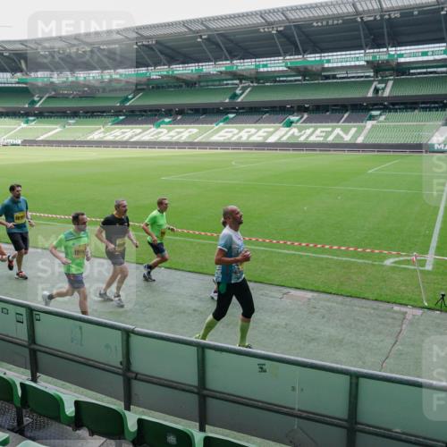 13.09.2026 - 21. swb-Marathon Bremen Michael Burmester http://msf.ph/oto/10488516 13.09.2026 10:29:00 Laufen im Stadion 10162, 10170, 10183, 10189, 10200, 10218, 10223, 10253, 10267, 10270, 10293, 10294, 10316, 10329, 10334, 10348, 10381, 10393, 10421, 10426, 10467, 10508, 10525, 10537, 10538, 10544, 10585, 10594, 10655, 10709, 10739, 10763, 10770, 10814, 10825, 10835, 10840, 10846, 10860, 10876, 10910, 10917, 10923, 10966, 10993, 11005, 11007, 11018, 11035, 11058, 11076, 11087, 11092, 11109, 11111 meine-sportfotos.de