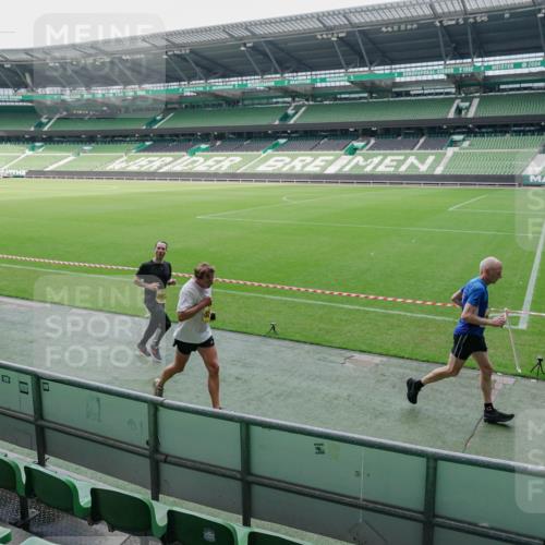 13.09.2026 - 21. swb-Marathon Bremen Michael Burmester http://msf.ph/oto/10488525 13.09.2026 10:29:10 Laufen im Stadion 10162, 10170, 10183, 10189, 10200, 10218, 10223, 10253, 10267, 10270, 10293, 10294, 10316, 10329, 10334, 10348, 10381, 10393, 10421, 10426, 10467, 10508, 10525, 10537, 10538, 10544, 10585, 10594, 10655, 10709, 10734, 10739, 10761, 10763, 10764, 10770, 10814, 10825, 10827, 10835, 10840, 10846, 10876, 10910, 10917, 10923, 10966, 10993, 11005, 11007, 11018, 11035, 11058, 11076, 11087, 11092, 11109, 11128 meine-sportfotos.de