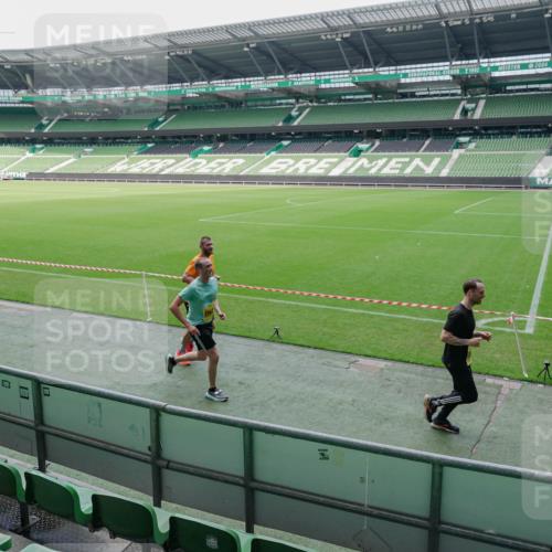 13.09.2026 - 21. swb-Marathon Bremen Michael Burmester http://msf.ph/oto/10488526 13.09.2026 10:29:11 Laufen im Stadion 10162, 10170, 10183, 10189, 10200, 10218, 10223, 10253, 10267, 10270, 10293, 10294, 10316, 10329, 10334, 10348, 10381, 10393, 10421, 10426, 10467, 10508, 10525, 10537, 10538, 10544, 10585, 10594, 10655, 10709, 10734, 10739, 10761, 10763, 10764, 10770, 10814, 10825, 10827, 10835, 10840, 10846, 10876, 10910, 10917, 10923, 10966, 10993, 11005, 11007, 11018, 11035, 11058, 11076, 11087, 11092, 11109, 11128 meine-sportfotos.de