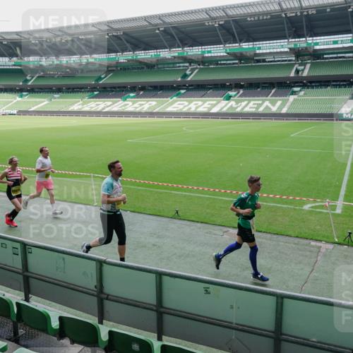 13.09.2026 - 21. swb-Marathon Bremen Michael Burmester http://msf.ph/oto/10488528 13.09.2026 10:29:15 Laufen im Stadion 10162, 10170, 10183, 10189, 10200, 10218, 10223, 10233, 10253, 10267, 10270, 10293, 10294, 10316, 10329, 10334, 10348, 10381, 10393, 10421, 10426, 10452, 10467, 10508, 10525, 10537, 10538, 10544, 10585, 10594, 10655, 10709, 10734, 10739, 10761, 10763, 10764, 10770, 10814, 10825, 10827, 10835, 10840, 10876, 10887, 10910, 10917, 10923, 10966, 10993, 11005, 11007, 11018, 11035, 11058, 11087, 11092, 11109, 11128 meine-sportfotos.de