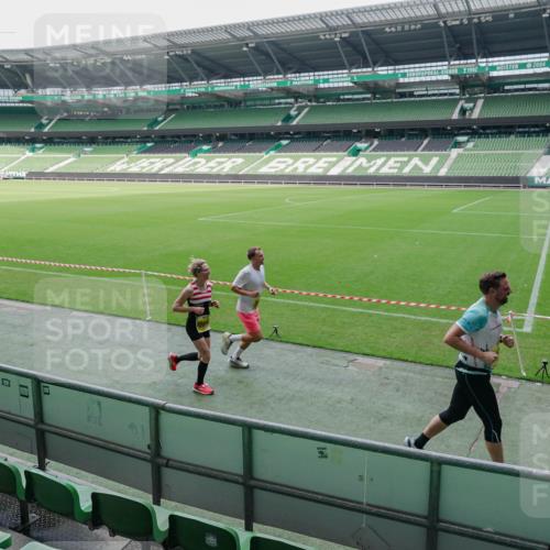 13.09.2026 - 21. swb-Marathon Bremen Michael Burmester http://msf.ph/oto/10488529 13.09.2026 10:29:16 Laufen im Stadion 10162, 10170, 10183, 10189, 10200, 10218, 10223, 10233, 10253, 10267, 10270, 10293, 10294, 10316, 10329, 10334, 10348, 10381, 10393, 10421, 10426, 10452, 10467, 10508, 10525, 10537, 10538, 10544, 10585, 10594, 10655, 10709, 10734, 10739, 10761, 10763, 10764, 10770, 10814, 10825, 10827, 10835, 10840, 10876, 10887, 10910, 10917, 10923, 10966, 10993, 11005, 11007, 11018, 11035, 11058, 11087, 11092, 11109, 11128 meine-sportfotos.de
