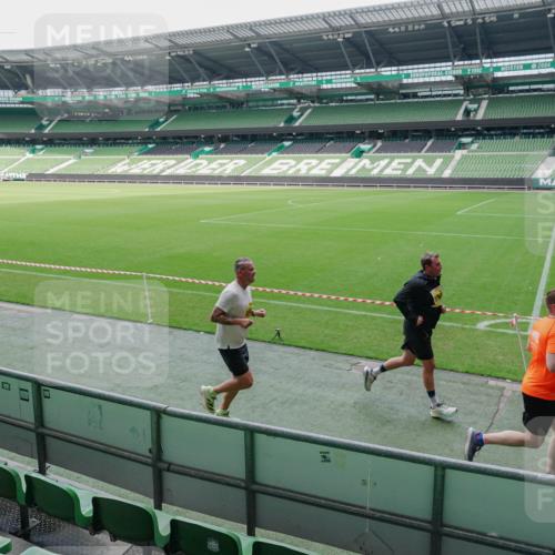 13.09.2026 - 21. swb-Marathon Bremen Michael Burmester http://msf.ph/oto/10488533 13.09.2026 10:29:20 Laufen im Stadion 10162, 10170, 10183, 10189, 10193, 10200, 10218, 10233, 10253, 10267, 10270, 10293, 10294, 10316, 10329, 10334, 10348, 10381, 10392, 10421, 10426, 10452, 10467, 10508, 10525, 10537, 10538, 10544, 10585, 10594, 10652, 10655, 10709, 10734, 10739, 10761, 10763, 10764, 10770, 10808, 10814, 10825, 10827, 10835, 10840, 10876, 10887, 10906, 10910, 10917, 10923, 10966, 10993, 11005, 11007, 11018, 11035, 11058, 11087, 11092, 11109, 11128 meine-sportfotos.de