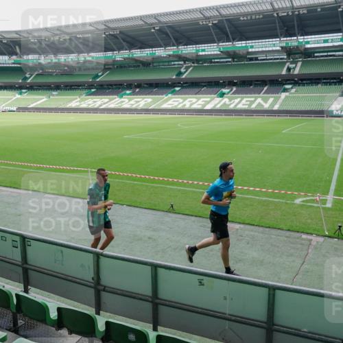 13.09.2026 - 21. swb-Marathon Bremen Michael Burmester http://msf.ph/oto/10488536 13.09.2026 10:29:25 Laufen im Stadion 10162, 10170, 10183, 10189, 10193, 10200, 10218, 10233, 10253, 10267, 10270, 10294, 10316, 10329, 10334, 10348, 10381, 10392, 10421, 10426, 10452, 10467, 10508, 10525, 10537, 10538, 10544, 10585, 10652, 10655, 10709, 10734, 10739, 10761, 10763, 10764, 10770, 10808, 10814, 10825, 10827, 10835, 10840, 10876, 10887, 10906, 10910, 10923, 10966, 10993, 11002, 11005, 11007, 11018, 11035, 11058, 11087, 11092, 11109, 11128 meine-sportfotos.de