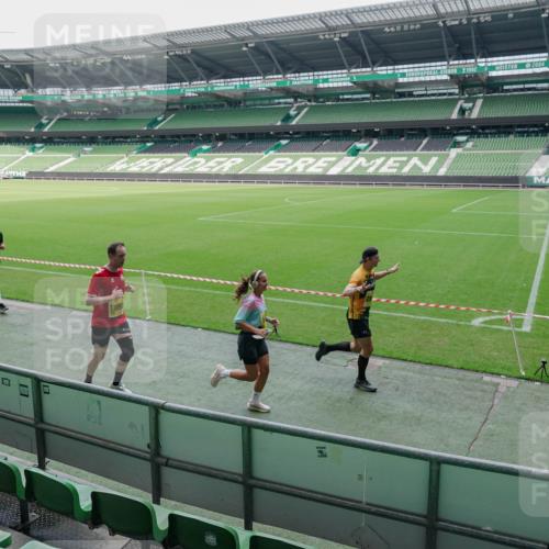 13.09.2026 - 21. swb-Marathon Bremen Michael Burmester http://msf.ph/oto/10488539 13.09.2026 10:29:29 Laufen im Stadion 10162, 10170, 10183, 10193, 10200, 10218, 10233, 10253, 10267, 10270, 10294, 10316, 10329, 10334, 10348, 10381, 10392, 10421, 10426, 10452, 10467, 10508, 10525, 10537, 10538, 10544, 10585, 10652, 10655, 10709, 10734, 10739, 10761, 10763, 10764, 10770, 10808, 10814, 10825, 10827, 10835, 10840, 10876, 10887, 10906, 10910, 10923, 10966, 10993, 11002, 11005, 11007, 11018, 11035, 11058, 11087, 11092, 11109, 11128 meine-sportfotos.de