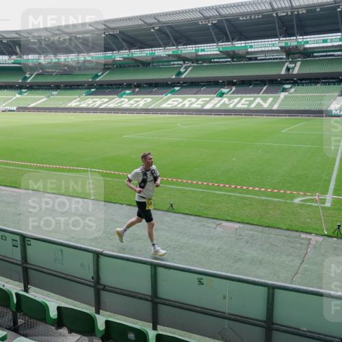 13.09.2026 - 21. swb-Marathon Bremen Michael Burmester http://msf.ph/oto/10488566 13.09.2026 10:30:06 Laufen im Stadion 10162, 10170, 10174, 10183, 10193, 10200, 10218, 10233, 10253, 10267, 10281, 10304, 10334, 10339, 10348, 10359, 10381, 10392, 10421, 10426, 10452, 10467, 10515, 10525, 10537, 10585, 10588, 10641, 10652, 10714, 10734, 10739, 10757, 10761, 10763, 10764, 10765, 10780, 10808, 10825, 10827, 10837, 10840, 10862, 10863, 10876, 10884, 10886, 10887, 10906, 10910, 10923, 10966, 10984, 11002, 11005, 11007, 11018, 11038, 11109, 11128, 11206 meine-sportfotos.de