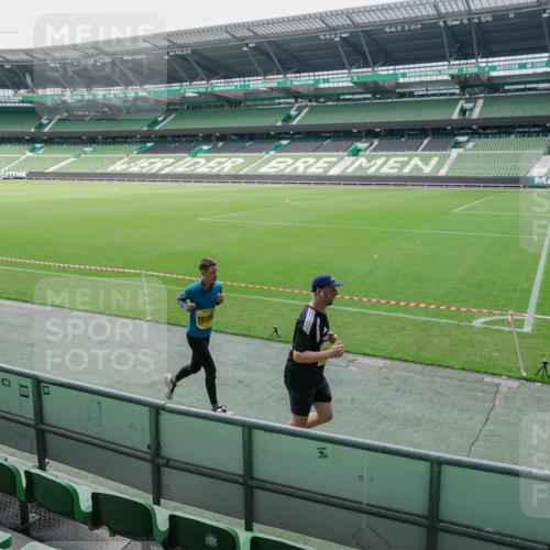 13.09.2026 - 21. swb-Marathon Bremen Michael Burmester http://msf.ph/oto/10488568 13.09.2026 10:30:10 Laufen im Stadion 10162, 10170, 10174, 10183, 10193, 10200, 10218, 10227, 10233, 10253, 10281, 10304, 10334, 10339, 10348, 10359, 10381, 10392, 10426, 10448, 10452, 10467, 10515, 10525, 10537, 10585, 10588, 10641, 10652, 10714, 10734, 10739, 10757, 10761, 10763, 10764, 10765, 10780, 10808, 10821, 10822, 10825, 10827, 10837, 10838, 10840, 10862, 10863, 10876, 10884, 10886, 10887, 10906, 10910, 10923, 10966, 10984, 11002, 11007, 11018, 11038, 11109, 11128, 11206 meine-sportfotos.de