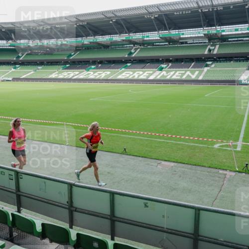 13.09.2026 - 21. swb-Marathon Bremen Michael Burmester http://msf.ph/oto/10488578 13.09.2026 10:30:26 Laufen im Stadion 10141, 10162, 10174, 10183, 10193, 10200, 10218, 10227, 10233, 10253, 10281, 10284, 10304, 10334, 10339, 10359, 10381, 10392, 10426, 10448, 10452, 10467, 10515, 10537, 10577, 10585, 10588, 10641, 10652, 10684, 10685, 10714, 10734, 10757, 10761, 10763, 10764, 10765, 10780, 10808, 10821, 10822, 10825, 10827, 10837, 10838, 10840, 10862, 10863, 10884, 10886, 10887, 10906, 10966, 10984, 11002, 11038, 11109, 11128, 11206, 11350 meine-sportfotos.de