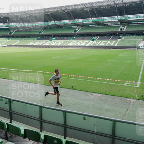 13.09.2026 - 21. swb-Marathon Bremen Michael Burmester http://msf.ph/oto/10488592 13.09.2026 10:30:48 Laufen im Stadion 10141, 10146, 10162, 10174, 10193, 10218, 10222, 10227, 10233, 10253, 10281, 10284, 10304, 10334, 10339, 10359, 10392, 10448, 10452, 10467, 10471, 10478, 10479, 10515, 10555, 10577, 10579, 10585, 10588, 10589, 10610, 10626, 10641, 10652, 10684, 10685, 10708, 10714, 10734, 10757, 10761, 10764, 10765, 10780, 10808, 10821, 10822, 10825, 10827, 10837, 10838, 10862, 10863, 10884, 10886, 10887, 10906, 10984, 11002, 11038, 11109, 11128, 11206, 11350 meine-sportfotos.de