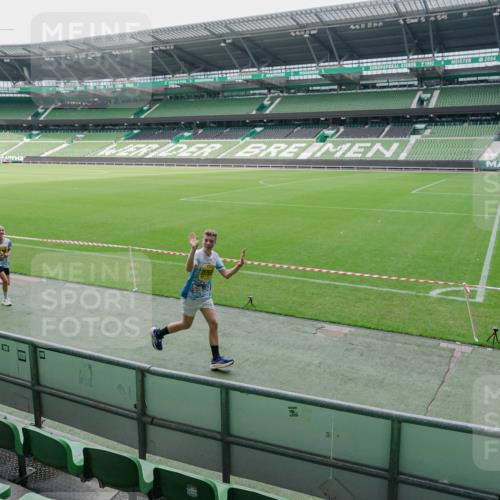 13.09.2026 - 21. swb-Marathon Bremen Michael Burmester http://msf.ph/oto/10488593 13.09.2026 10:30:49 Laufen im Stadion 10141, 10146, 10162, 10174, 10193, 10218, 10222, 10227, 10233, 10253, 10281, 10284, 10304, 10334, 10339, 10359, 10392, 10448, 10452, 10467, 10471, 10478, 10479, 10515, 10555, 10577, 10579, 10585, 10588, 10589, 10610, 10626, 10641, 10652, 10684, 10685, 10708, 10714, 10734, 10757, 10761, 10764, 10765, 10780, 10808, 10821, 10822, 10825, 10827, 10837, 10838, 10862, 10863, 10884, 10886, 10887, 10906, 10984, 11002, 11038, 11109, 11128, 11206, 11350 meine-sportfotos.de