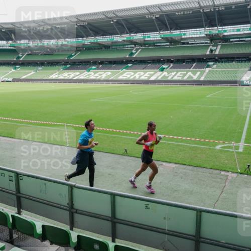 13.09.2026 - 21. swb-Marathon Bremen Michael Burmester http://msf.ph/oto/10488603 13.09.2026 10:31:07 Laufen im Stadion 10141, 10146, 10174, 10193, 10222, 10227, 10233, 10255, 10281, 10284, 10304, 10339, 10359, 10392, 10448, 10452, 10467, 10471, 10478, 10479, 10503, 10515, 10529, 10543, 10555, 10577, 10579, 10585, 10588, 10589, 10608, 10610, 10626, 10631, 10641, 10652, 10684, 10685, 10704, 10708, 10714, 10725, 10734, 10757, 10761, 10764, 10765, 10780, 10808, 10821, 10822, 10827, 10837, 10838, 10862, 10863, 10884, 10886, 10887, 10906, 10984, 11002, 11038, 11128, 11206, 11350 meine-sportfotos.de