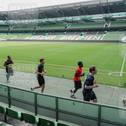 13.09.2026 - 21. swb-Marathon Bremen Michael Burmester http://msf.ph/oto/10488606 13.09.2026 10:31:10 Laufen im Stadion 10141, 10146, 10174, 10193, 10222, 10227, 10233, 10255, 10281, 10284, 10304, 10339, 10359, 10392, 10448, 10452, 10467, 10471, 10478, 10479, 10503, 10515, 10529, 10543, 10555, 10577, 10579, 10585, 10588, 10589, 10608, 10610, 10626, 10631, 10641, 10652, 10684, 10685, 10704, 10708, 10714, 10725, 10734, 10757, 10761, 10764, 10765, 10780, 10808, 10821, 10822, 10827, 10837, 10838, 10862, 10863, 10884, 10886, 10887, 10906, 10984, 11002, 11038, 11128, 11206, 11350 meine-sportfotos.de