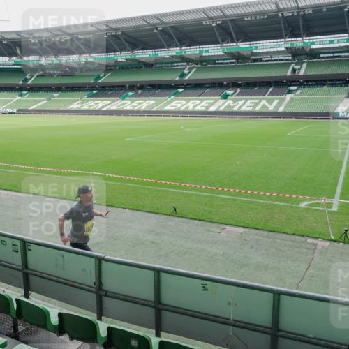 13.09.2026 - 21. swb-Marathon Bremen Michael Burmester http://msf.ph/oto/10488609 13.09.2026 10:31:14 Laufen im Stadion 10141, 10146, 10174, 10193, 10222, 10227, 10233, 10255, 10281, 10284, 10304, 10339, 10359, 10392, 10448, 10452, 10471, 10478, 10479, 10503, 10515, 10529, 10543, 10555, 10577, 10579, 10588, 10589, 10608, 10610, 10626, 10631, 10641, 10652, 10684, 10685, 10704, 10708, 10714, 10725, 10757, 10764, 10765, 10780, 10808, 10821, 10822, 10827, 10837, 10838, 10862, 10863, 10884, 10886, 10887, 10906, 10984, 11002, 11038, 11128, 11206, 11350 meine-sportfotos.de
