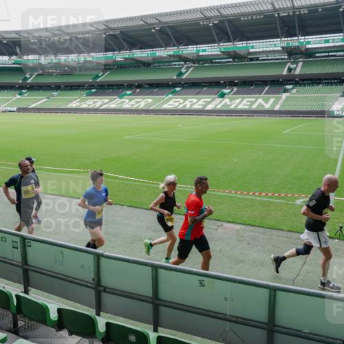 13.09.2026 - 21. swb-Marathon Bremen Michael Burmester http://msf.ph/oto/10488619 13.09.2026 10:31:24 Laufen im Stadion 10141, 10146, 10174, 10193, 10222, 10227, 10233, 10246, 10255, 10281, 10284, 10304, 10339, 10359, 10392, 10443, 10448, 10452, 10471, 10478, 10479, 10503, 10515, 10529, 10540, 10543, 10555, 10577, 10579, 10588, 10589, 10608, 10610, 10626, 10631, 10641, 10646, 10652, 10684, 10685, 10703, 10704, 10708, 10714, 10725, 10757, 10765, 10780, 10808, 10821, 10822, 10837, 10838, 10862, 10863, 10884, 10886, 10887, 10906, 10984, 11002, 11038, 11206, 11350 meine-sportfotos.de