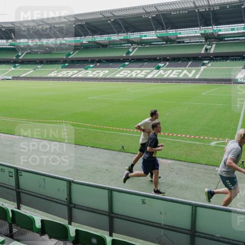 13.09.2026 - 21. swb-Marathon Bremen Michael Burmester http://msf.ph/oto/10488633 13.09.2026 10:31:36 Laufen im Stadion 10141, 10146, 10174, 10222, 10227, 10246, 10255, 10256, 10281, 10284, 10304, 10339, 10359, 10410, 10443, 10448, 10471, 10478, 10479, 10503, 10515, 10517, 10518, 10529, 10540, 10543, 10555, 10577, 10579, 10588, 10589, 10608, 10610, 10626, 10631, 10641, 10646, 10684, 10685, 10690, 10703, 10704, 10707, 10708, 10714, 10725, 10757, 10765, 10780, 10821, 10822, 10837, 10838, 10862, 10863, 10884, 10886, 10984, 11038, 11206, 11350 meine-sportfotos.de