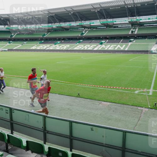 13.09.2026 - 21. swb-Marathon Bremen Michael Burmester http://msf.ph/oto/10488635 13.09.2026 10:31:38 Laufen im Stadion 10141, 10146, 10174, 10222, 10227, 10246, 10255, 10256, 10281, 10284, 10304, 10339, 10359, 10365, 10410, 10443, 10448, 10471, 10478, 10479, 10503, 10515, 10517, 10518, 10529, 10540, 10543, 10555, 10577, 10579, 10588, 10589, 10608, 10610, 10626, 10631, 10641, 10646, 10684, 10685, 10690, 10703, 10704, 10707, 10708, 10714, 10725, 10757, 10765, 10780, 10821, 10822, 10837, 10838, 10862, 10863, 10884, 10886, 10984, 11038, 11206, 11350 meine-sportfotos.de