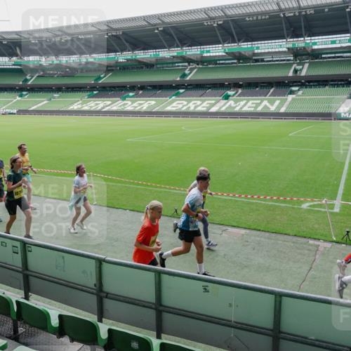 13.09.2026 - 21. swb-Marathon Bremen Michael Burmester http://msf.ph/oto/10488638 13.09.2026 10:31:40 Laufen im Stadion 10141, 10146, 10174, 10222, 10227, 10246, 10255, 10256, 10281, 10284, 10304, 10339, 10359, 10365, 10410, 10443, 10448, 10471, 10478, 10479, 10503, 10515, 10517, 10518, 10529, 10540, 10543, 10555, 10565, 10577, 10579, 10588, 10589, 10608, 10610, 10626, 10631, 10641, 10646, 10684, 10685, 10690, 10703, 10704, 10707, 10708, 10714, 10721, 10725, 10757, 10765, 10780, 10821, 10822, 10837, 10838, 10862, 10863, 10884, 10886, 10984, 11038, 11206, 11350 meine-sportfotos.de