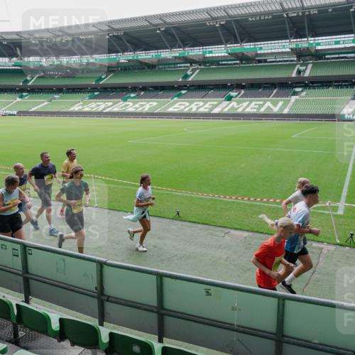 13.09.2026 - 21. swb-Marathon Bremen Michael Burmester http://msf.ph/oto/10488639 13.09.2026 10:31:41 Laufen im Stadion 10141, 10146, 10174, 10222, 10227, 10243, 10246, 10255, 10256, 10281, 10284, 10304, 10322, 10339, 10359, 10365, 10410, 10443, 10448, 10471, 10478, 10479, 10503, 10515, 10517, 10518, 10529, 10540, 10543, 10555, 10565, 10577, 10579, 10588, 10589, 10608, 10610, 10626, 10631, 10641, 10646, 10684, 10685, 10690, 10703, 10704, 10707, 10708, 10714, 10721, 10725, 10757, 10765, 10780, 10821, 10822, 10837, 10838, 10862, 10863, 10884, 10886, 10984, 11038, 11206, 11350 meine-sportfotos.de