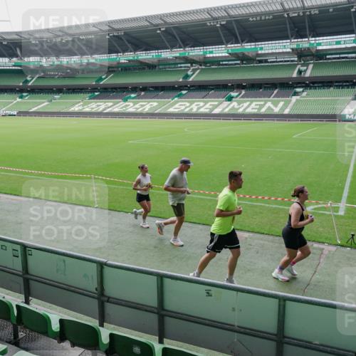 13.09.2026 - 21. swb-Marathon Bremen Michael Burmester http://msf.ph/oto/10488644 13.09.2026 10:31:46 Laufen im Stadion 10141, 10146, 10174, 10222, 10226, 10227, 10243, 10246, 10255, 10256, 10281, 10284, 10304, 10322, 10339, 10359, 10365, 10410, 10443, 10448, 10471, 10478, 10479, 10503, 10515, 10517, 10518, 10529, 10540, 10543, 10555, 10565, 10577, 10579, 10588, 10589, 10608, 10610, 10626, 10631, 10646, 10670, 10684, 10685, 10690, 10703, 10704, 10707, 10708, 10714, 10721, 10725, 10757, 10765, 10821, 10822, 10838, 10862, 10863, 10884, 10886, 11038, 11206, 11350 meine-sportfotos.de