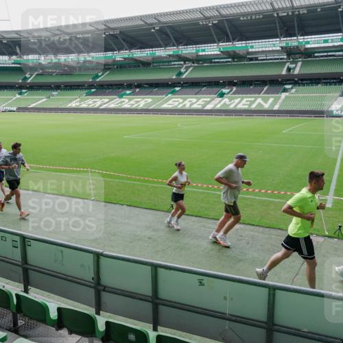 13.09.2026 - 21. swb-Marathon Bremen Michael Burmester http://msf.ph/oto/10488645 13.09.2026 10:31:47 Laufen im Stadion 10141, 10146, 10174, 10222, 10226, 10227, 10243, 10246, 10249, 10255, 10256, 10281, 10284, 10304, 10322, 10339, 10359, 10365, 10410, 10443, 10448, 10471, 10478, 10479, 10503, 10517, 10518, 10529, 10540, 10543, 10555, 10565, 10577, 10579, 10588, 10589, 10608, 10610, 10626, 10631, 10646, 10670, 10684, 10685, 10690, 10703, 10704, 10707, 10708, 10714, 10721, 10725, 10757, 10765, 10821, 10822, 10838, 10862, 10863, 10884, 10886, 11038, 11206, 11350 meine-sportfotos.de