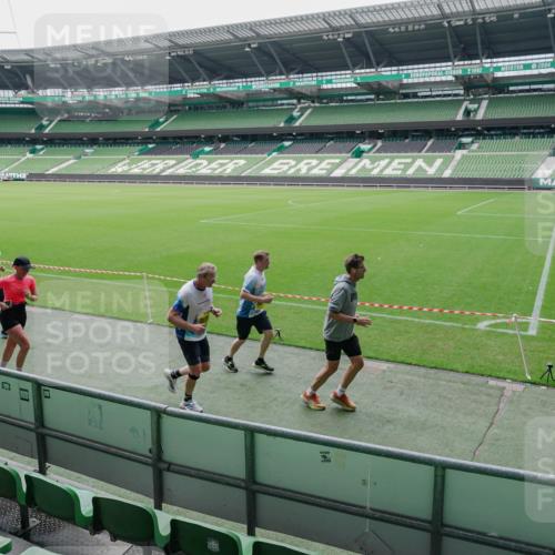 13.09.2026 - 21. swb-Marathon Bremen Michael Burmester http://msf.ph/oto/10488646 13.09.2026 10:31:48 Laufen im Stadion 10141, 10146, 10174, 10222, 10226, 10227, 10243, 10246, 10249, 10255, 10256, 10281, 10284, 10304, 10322, 10339, 10359, 10365, 10410, 10443, 10448, 10471, 10478, 10479, 10503, 10517, 10518, 10529, 10540, 10543, 10555, 10565, 10577, 10579, 10589, 10608, 10610, 10626, 10631, 10646, 10670, 10684, 10685, 10690, 10703, 10704, 10707, 10708, 10714, 10721, 10725, 10757, 10765, 10821, 10822, 10838, 10862, 10863, 10884, 10886, 11038, 11206, 11350 meine-sportfotos.de