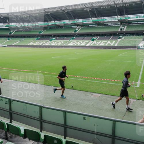13.09.2026 - 21. swb-Marathon Bremen Michael Burmester http://msf.ph/oto/10488655 13.09.2026 10:32:01 Laufen im Stadion 10141, 10146, 10174, 10203, 10222, 10226, 10227, 10243, 10246, 10249, 10255, 10256, 10281, 10284, 10322, 10365, 10372, 10410, 10443, 10448, 10471, 10478, 10479, 10486, 10503, 10517, 10518, 10529, 10540, 10543, 10550, 10555, 10565, 10577, 10579, 10589, 10608, 10610, 10626, 10631, 10646, 10670, 10675, 10684, 10685, 10690, 10703, 10704, 10707, 10708, 10714, 10721, 10725, 10757, 10765, 10771, 10821, 10822, 10838, 10886, 11206, 11350 meine-sportfotos.de