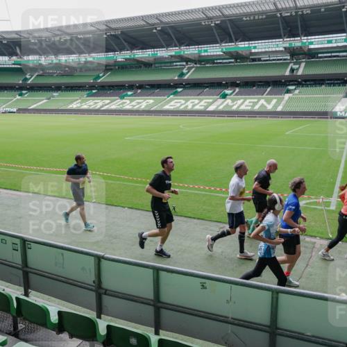 13.09.2026 - 21. swb-Marathon Bremen Michael Burmester http://msf.ph/oto/10488666 13.09.2026 10:32:11 Laufen im Stadion 10067, 10141, 10146, 10203, 10222, 10226, 10227, 10243, 10246, 10249, 10255, 10256, 10284, 10300, 10322, 10365, 10372, 10379, 10410, 10443, 10448, 10471, 10478, 10479, 10486, 10503, 10517, 10518, 10529, 10540, 10543, 10550, 10555, 10565, 10577, 10579, 10589, 10608, 10610, 10626, 10631, 10646, 10670, 10675, 10684, 10685, 10690, 10703, 10704, 10707, 10708, 10721, 10725, 10757, 10771, 10821, 10822, 10838, 11350 meine-sportfotos.de