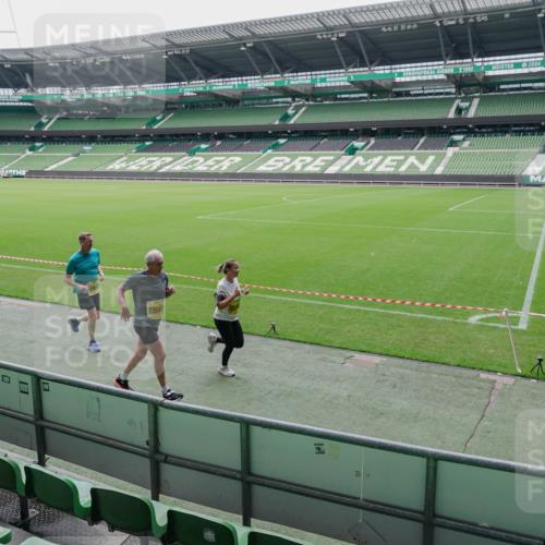 13.09.2026 - 21. swb-Marathon Bremen Michael Burmester http://msf.ph/oto/10488672 13.09.2026 10:32:23 Laufen im Stadion 10067, 10141, 10146, 10166, 10203, 10222, 10226, 10243, 10246, 10249, 10255, 10256, 10284, 10300, 10322, 10365, 10372, 10374, 10379, 10383, 10394, 10410, 10443, 10471, 10478, 10479, 10486, 10494, 10503, 10517, 10518, 10529, 10540, 10543, 10550, 10555, 10565, 10577, 10579, 10589, 10608, 10610, 10626, 10631, 10646, 10670, 10675, 10684, 10685, 10690, 10703, 10704, 10707, 10708, 10721, 10725, 10728, 10771, 10794, 11350 meine-sportfotos.de