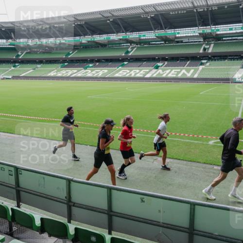 13.09.2026 - 21. swb-Marathon Bremen Michael Burmester http://msf.ph/oto/10488680 13.09.2026 10:32:31 Laufen im Stadion 10067, 10078, 10146, 10166, 10184, 10203, 10211, 10222, 10226, 10243, 10246, 10249, 10255, 10256, 10284, 10300, 10322, 10365, 10372, 10374, 10379, 10383, 10394, 10410, 10443, 10471, 10478, 10479, 10486, 10494, 10503, 10517, 10518, 10529, 10540, 10543, 10550, 10555, 10565, 10577, 10579, 10589, 10608, 10610, 10626, 10631, 10646, 10670, 10675, 10684, 10685, 10690, 10703, 10704, 10707, 10708, 10721, 10725, 10728, 10745, 10771, 10794 meine-sportfotos.de