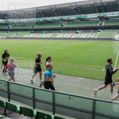 13.09.2026 - 21. swb-Marathon Bremen Michael Burmester http://msf.ph/oto/10488682 13.09.2026 10:32:34 Laufen im Stadion 10067, 10078, 10146, 10166, 10184, 10203, 10211, 10222, 10226, 10243, 10246, 10249, 10255, 10256, 10284, 10300, 10322, 10365, 10372, 10374, 10379, 10383, 10394, 10408, 10410, 10443, 10471, 10478, 10479, 10486, 10494, 10503, 10517, 10518, 10529, 10530, 10540, 10543, 10550, 10555, 10565, 10577, 10579, 10589, 10608, 10610, 10626, 10631, 10646, 10670, 10675, 10684, 10685, 10690, 10703, 10704, 10707, 10708, 10721, 10725, 10728, 10745, 10749, 10750, 10771, 10794 meine-sportfotos.de