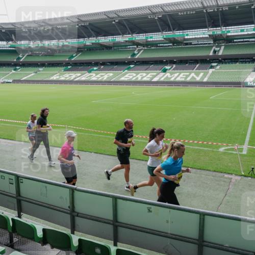 13.09.2026 - 21. swb-Marathon Bremen Michael Burmester http://msf.ph/oto/10488683 13.09.2026 10:32:35 Laufen im Stadion 10067, 10078, 10146, 10166, 10184, 10203, 10211, 10222, 10226, 10243, 10246, 10249, 10255, 10256, 10300, 10322, 10365, 10372, 10374, 10379, 10383, 10394, 10408, 10410, 10443, 10471, 10478, 10479, 10486, 10494, 10503, 10517, 10518, 10529, 10530, 10540, 10543, 10550, 10555, 10565, 10579, 10589, 10608, 10610, 10626, 10631, 10646, 10670, 10675, 10684, 10690, 10703, 10704, 10707, 10708, 10721, 10725, 10728, 10745, 10749, 10750, 10771, 10794 meine-sportfotos.de
