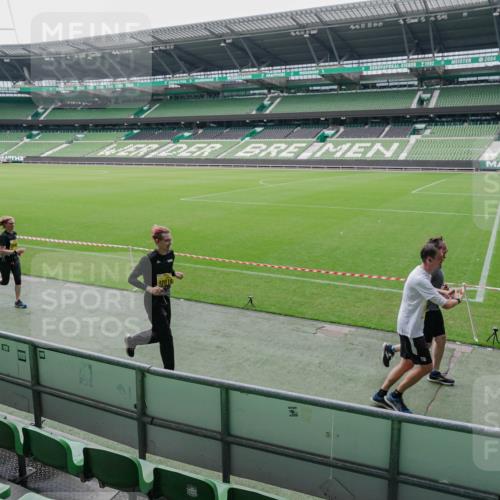 13.09.2026 - 21. swb-Marathon Bremen Michael Burmester http://msf.ph/oto/10488687 13.09.2026 10:32:39 Laufen im Stadion 10067, 10078, 10146, 10166, 10184, 10203, 10211, 10222, 10226, 10243, 10246, 10249, 10255, 10256, 10300, 10322, 10365, 10372, 10374, 10379, 10383, 10394, 10408, 10410, 10443, 10471, 10478, 10479, 10486, 10494, 10503, 10517, 10518, 10529, 10530, 10540, 10543, 10550, 10555, 10565, 10579, 10589, 10608, 10610, 10626, 10631, 10646, 10670, 10673, 10675, 10690, 10703, 10704, 10707, 10708, 10721, 10725, 10728, 10745, 10749, 10750, 10771, 10794 meine-sportfotos.de
