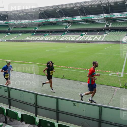 13.09.2026 - 21. swb-Marathon Bremen Michael Burmester http://msf.ph/oto/10488695 13.09.2026 10:32:47 Laufen im Stadion 10067, 10078, 10146, 10166, 10184, 10203, 10211, 10222, 10226, 10243, 10246, 10249, 10255, 10256, 10300, 10322, 10365, 10372, 10374, 10379, 10383, 10394, 10408, 10410, 10423, 10443, 10471, 10478, 10486, 10494, 10503, 10517, 10518, 10529, 10530, 10540, 10543, 10550, 10555, 10565, 10579, 10589, 10608, 10610, 10626, 10631, 10646, 10670, 10673, 10675, 10687, 10690, 10703, 10704, 10707, 10708, 10721, 10725, 10728, 10745, 10749, 10750, 10771, 10788, 10794, 10809 meine-sportfotos.de